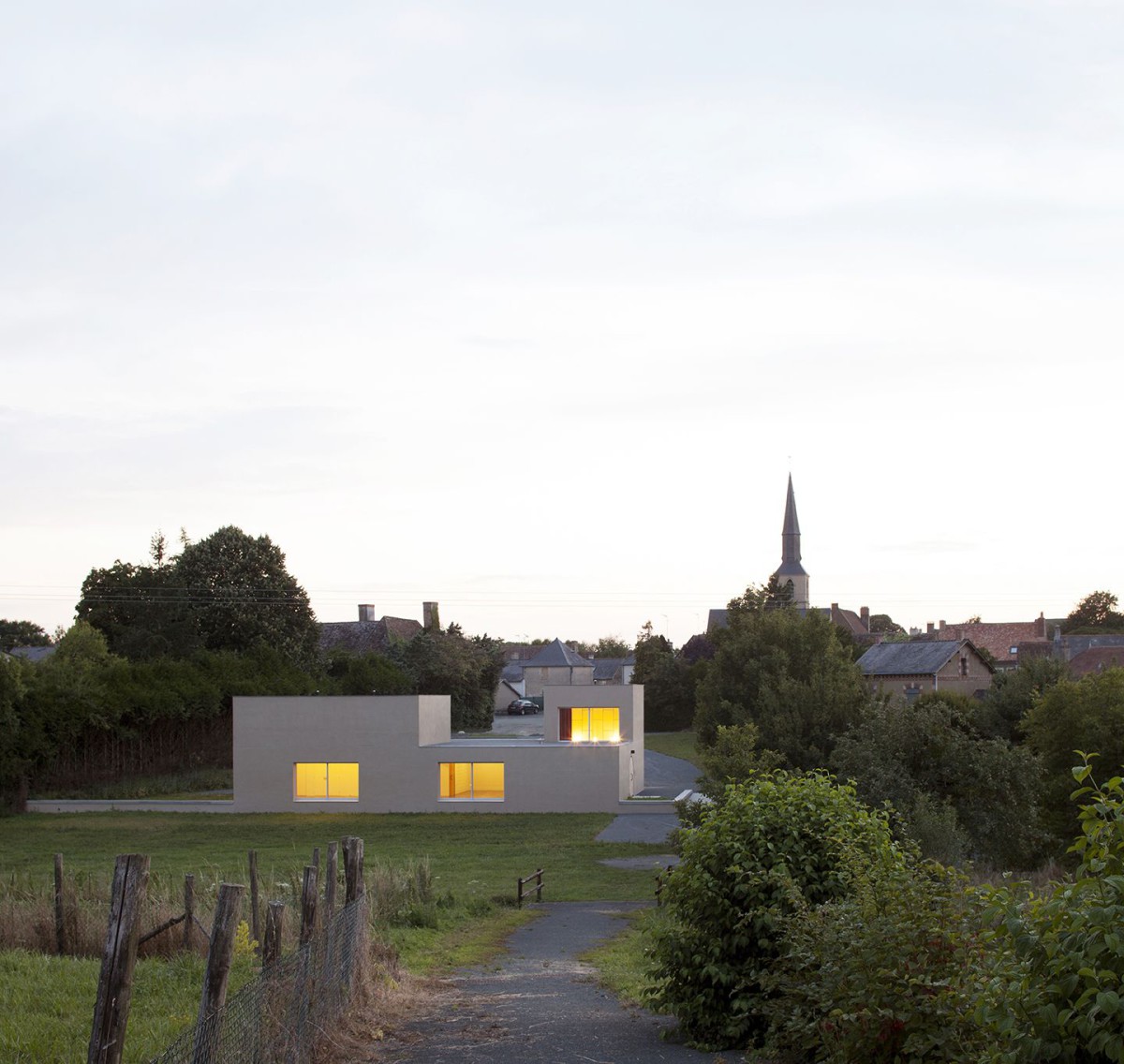 Boidot & Robin architects . Community hall . Saint Pierre des Bois (1)