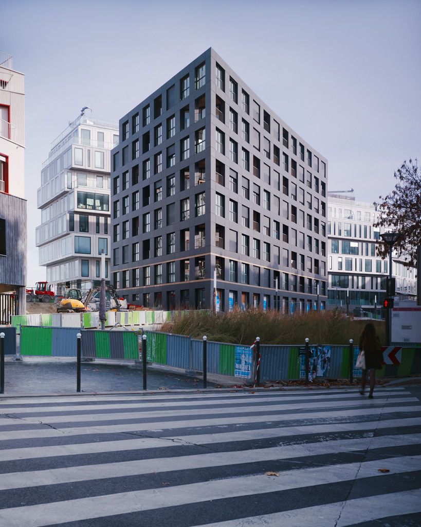 LAN . 40 Housing Units . Paris (1)