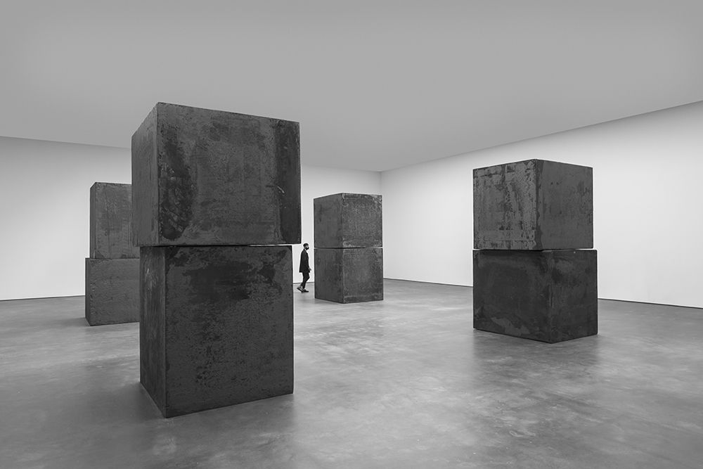 Equal, the 320-ton Serra's sculpture, is composed of four pairs of precisely forged steel blocks, stacked and arranged in a square.  (1)