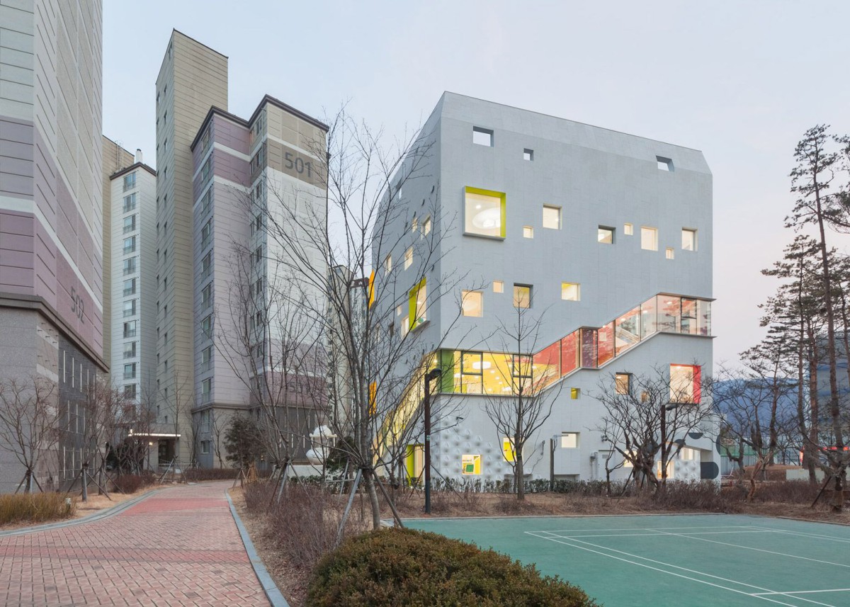 OA Lab . Flower+ Kindergarten . Seoul (1)