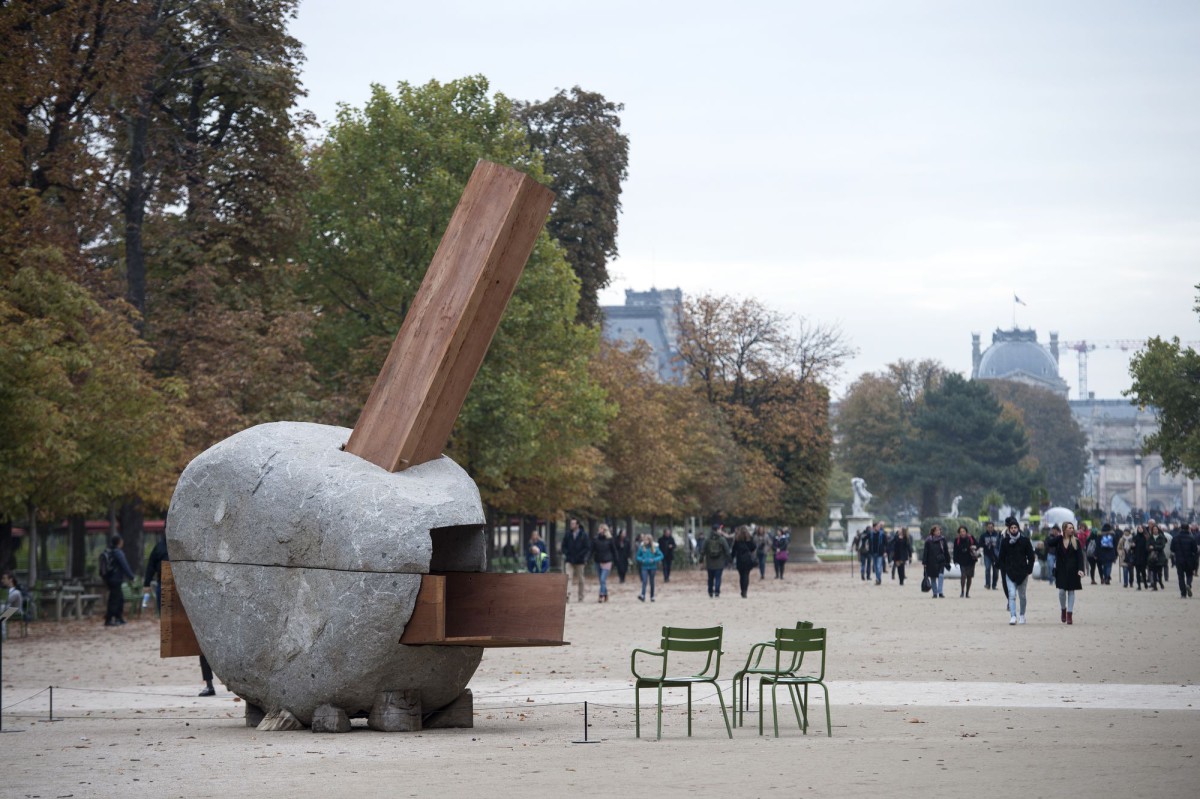 Radic . Correa . Le garçon caché dans un poisson . 2010 (1)