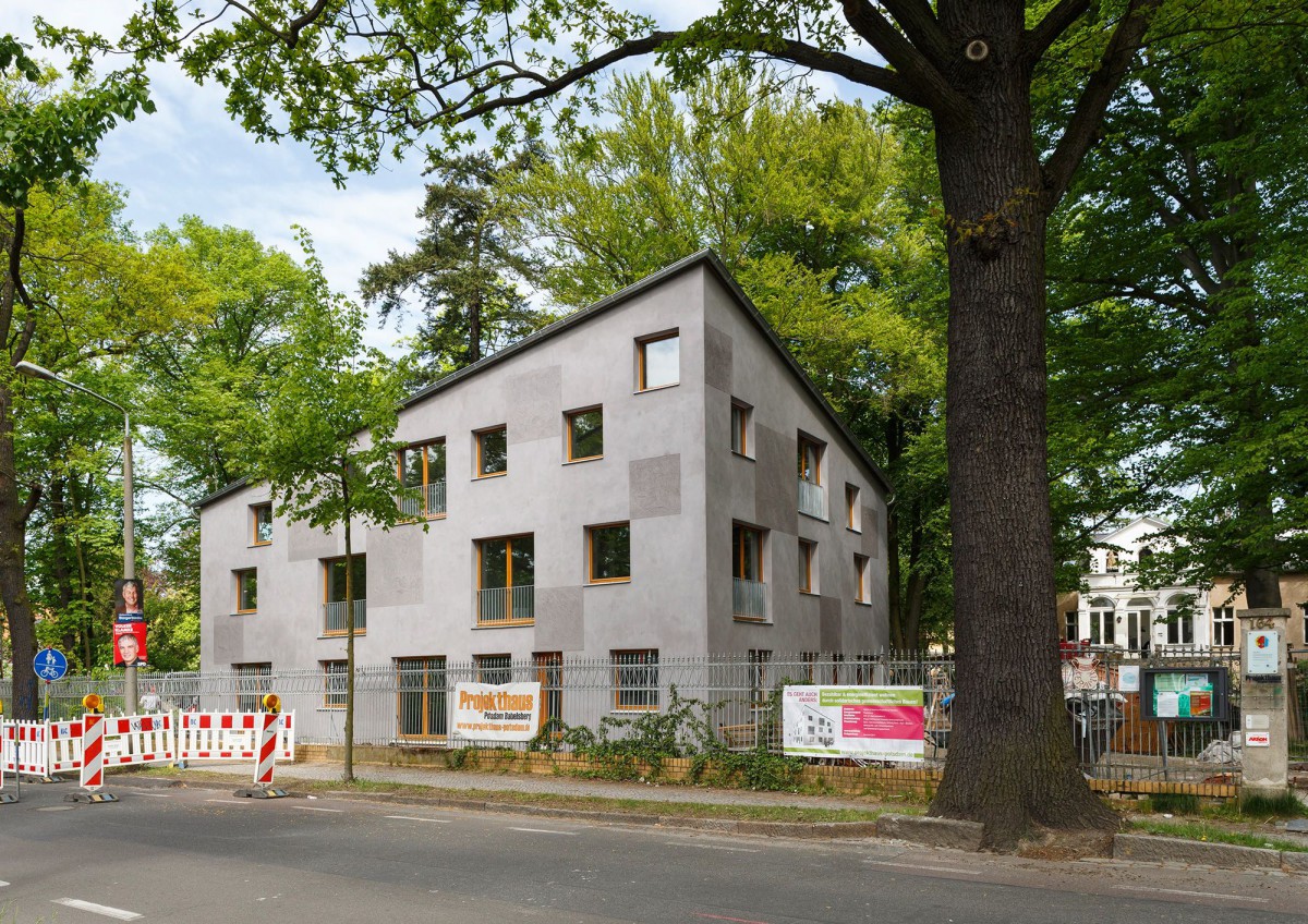 PAC . Multi-family passive house with 8 apartments . Potsdam  (1)