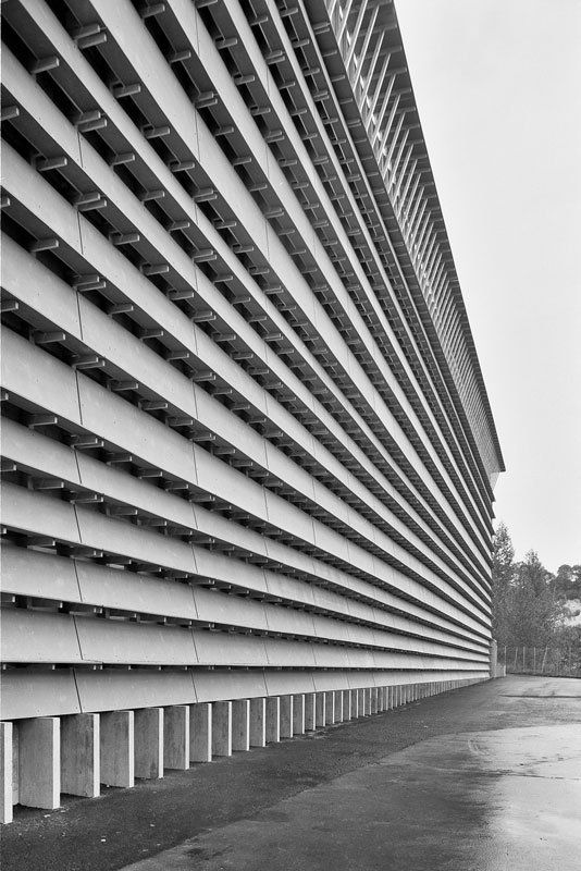 Herzog & de Meuron . Ricola Storage Building . Laufen (11) – a f a s i a