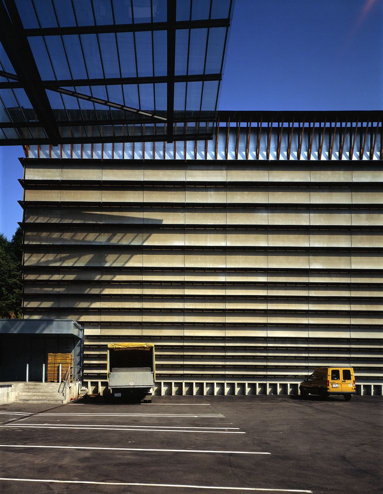 Herzog & de Meuron . Ricola Storage Building . Laufen (9) – a f a s i a