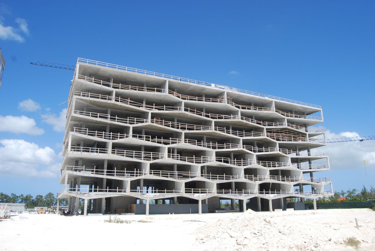 BIG .  Honeycomb  Albany Marina Residences Building 1 . Bahamas (1)