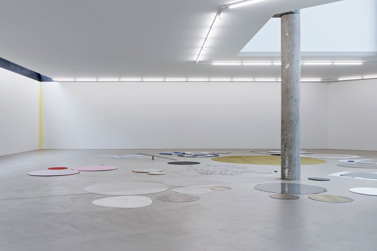 Joëlle Tuerlinckx; Ausstellungsansicht «Joëlle Tuerlinckx. NOTHING FOR ETERNITY»