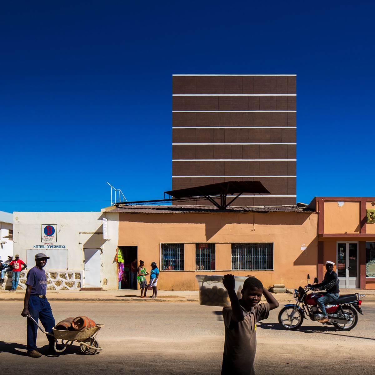 PROMONTORIO . Lubango Centre (1)