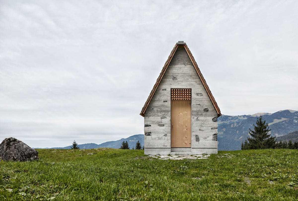 Innauer-Matt . Bergkapelle . Schnepfau  (1)