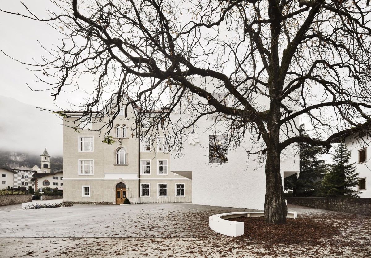 bergmeisterwolf . Auer Primary School . Auer  (1)