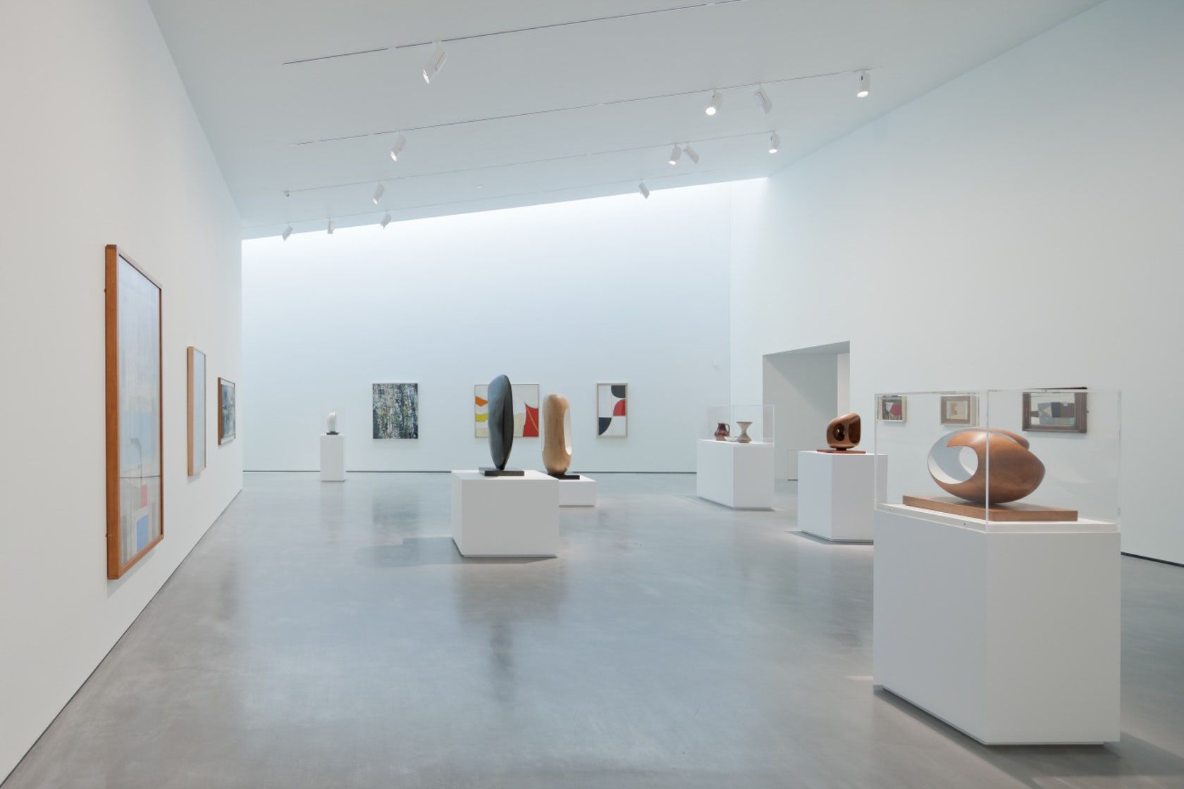 Выставочное пространство. Галерея the Hepworth Wakefield. Музей Hepworth в Уэйкфилде. Интерьер выставочного пространства.