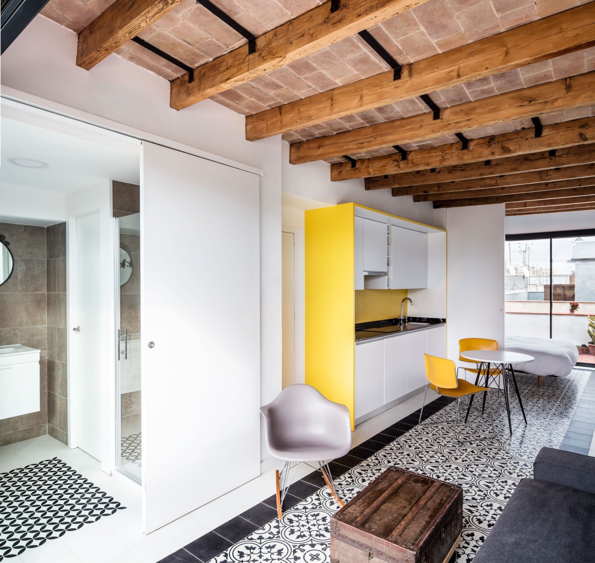 Coll-Leclerc . PENTHOUSE RENEWAL AT THE RAVAL . Barcelona (1)