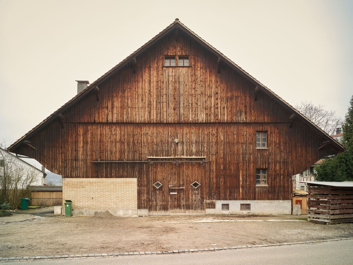 Meili Mader Eggenberger . HOUSE IN THE BARN .  Uster (1)