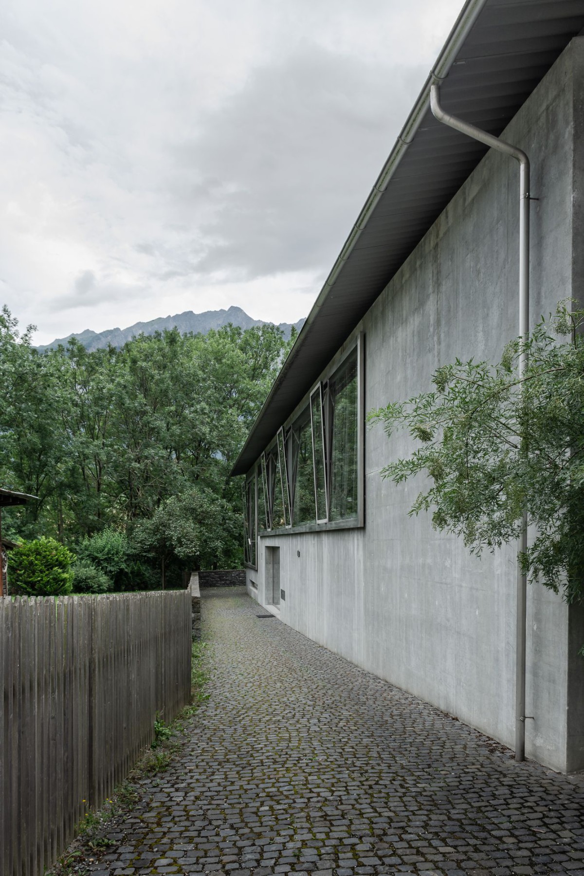 Peter Zumthor . Home and Studio .  HALDENSTEIN (1)