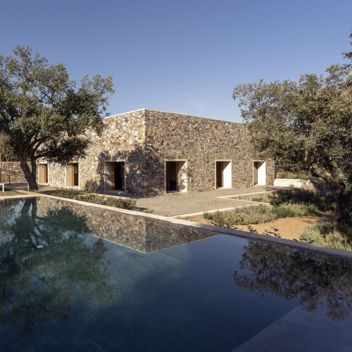 Tuñón Arquitectos . STONE HOUSE .  CÁCERES afasia (1)