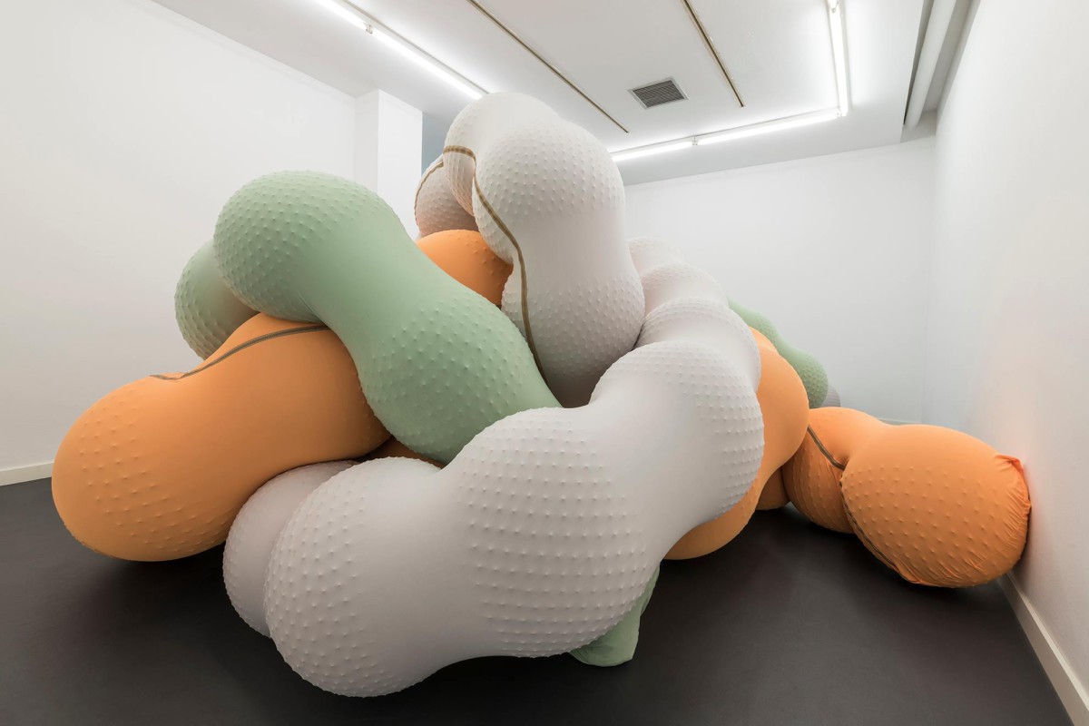 Eva Fábregas . Tangle (Soft Pink, Soft Mint, Acid Orange) . 2018 afasia (1)