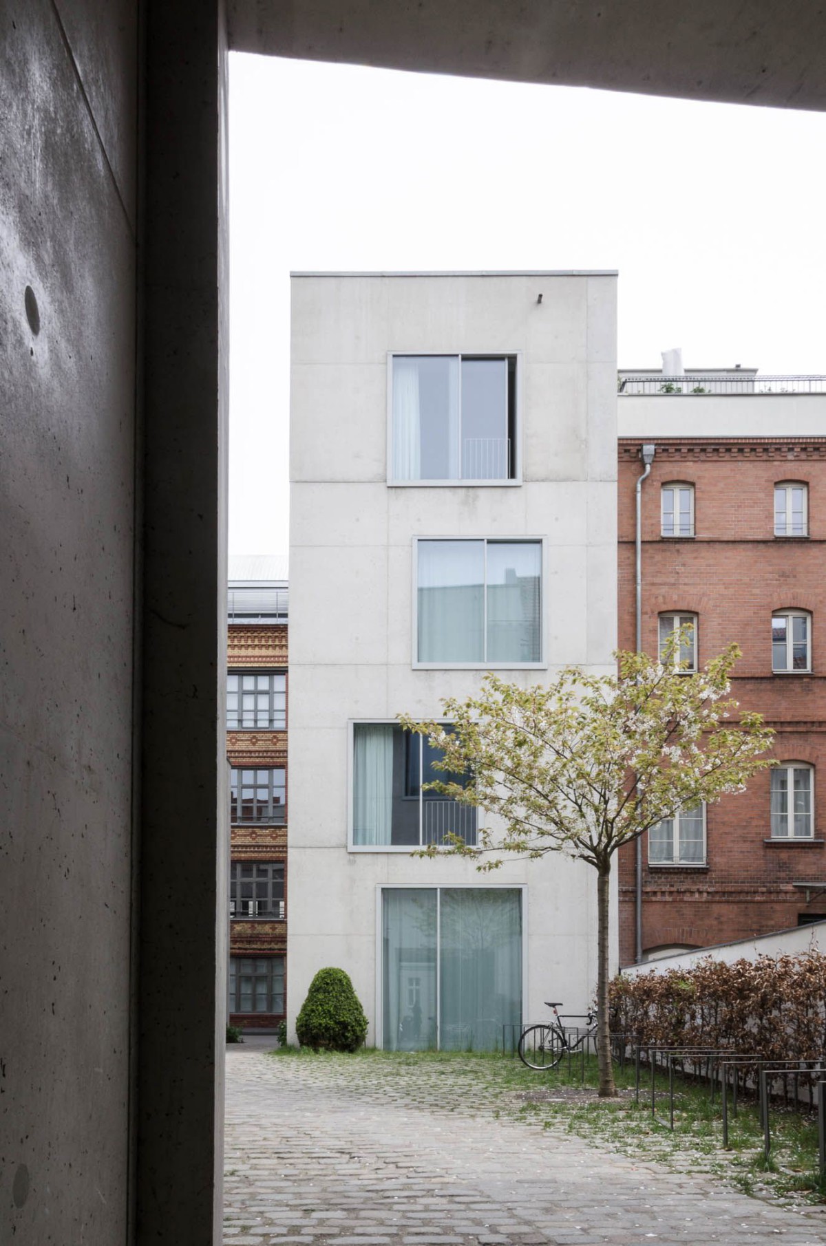 david chipperfield . joachimstrasse . berlin afasia (1)