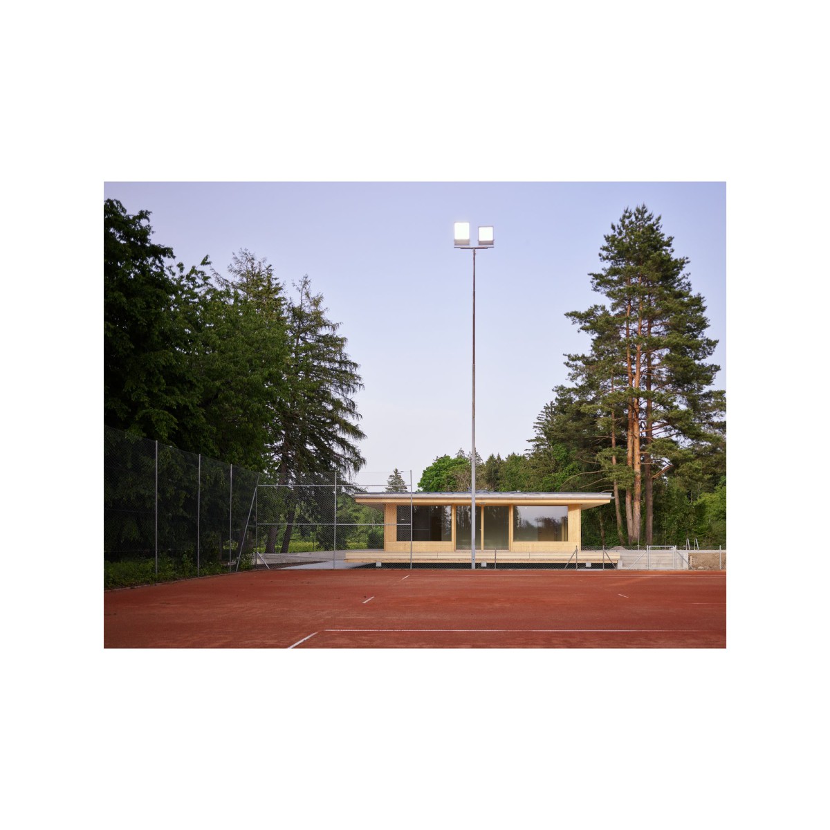 Gartmann Gutarra . Tennis club house . Zollikerberg afasia (1)