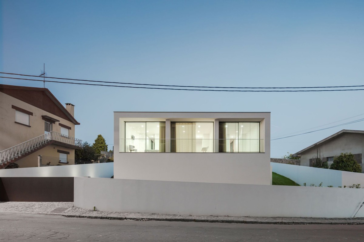 Raulino Silva . Touguinha House . Vila do Conde afasia (1)