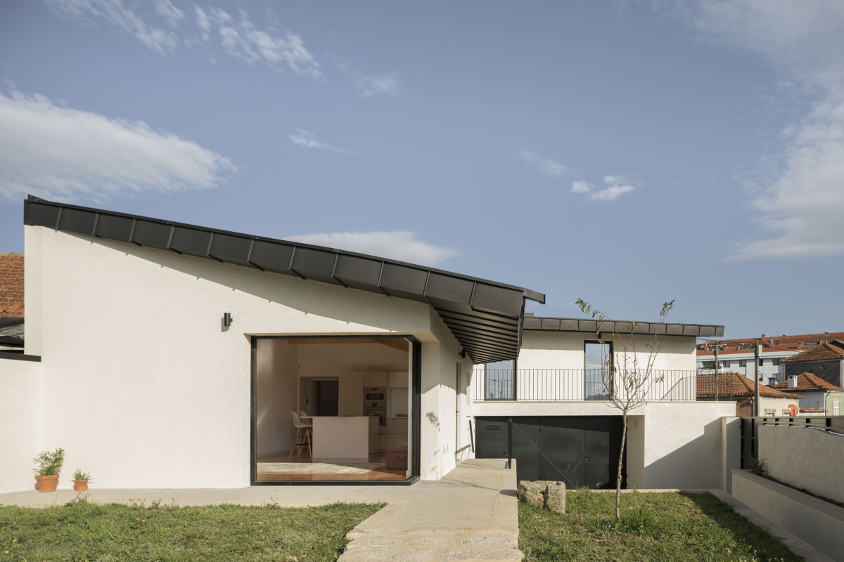 Paulo Moreira . Casa Santa Marinha . Gaia afasia Ivo Tavares Studio (1)