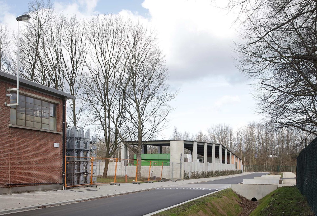 Bovenbouw . Recycling square . Antwerp afasia Filip Dujardin  (1)