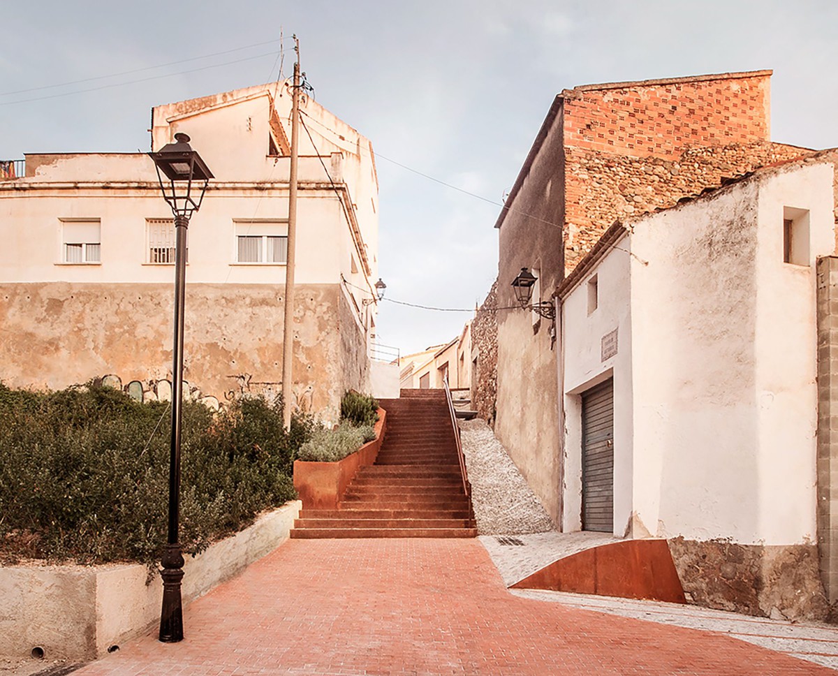 Soler Valiente . Stairway at Carrer de les Altures . Olesa de Montserrat afasia Didac Guxens (1)