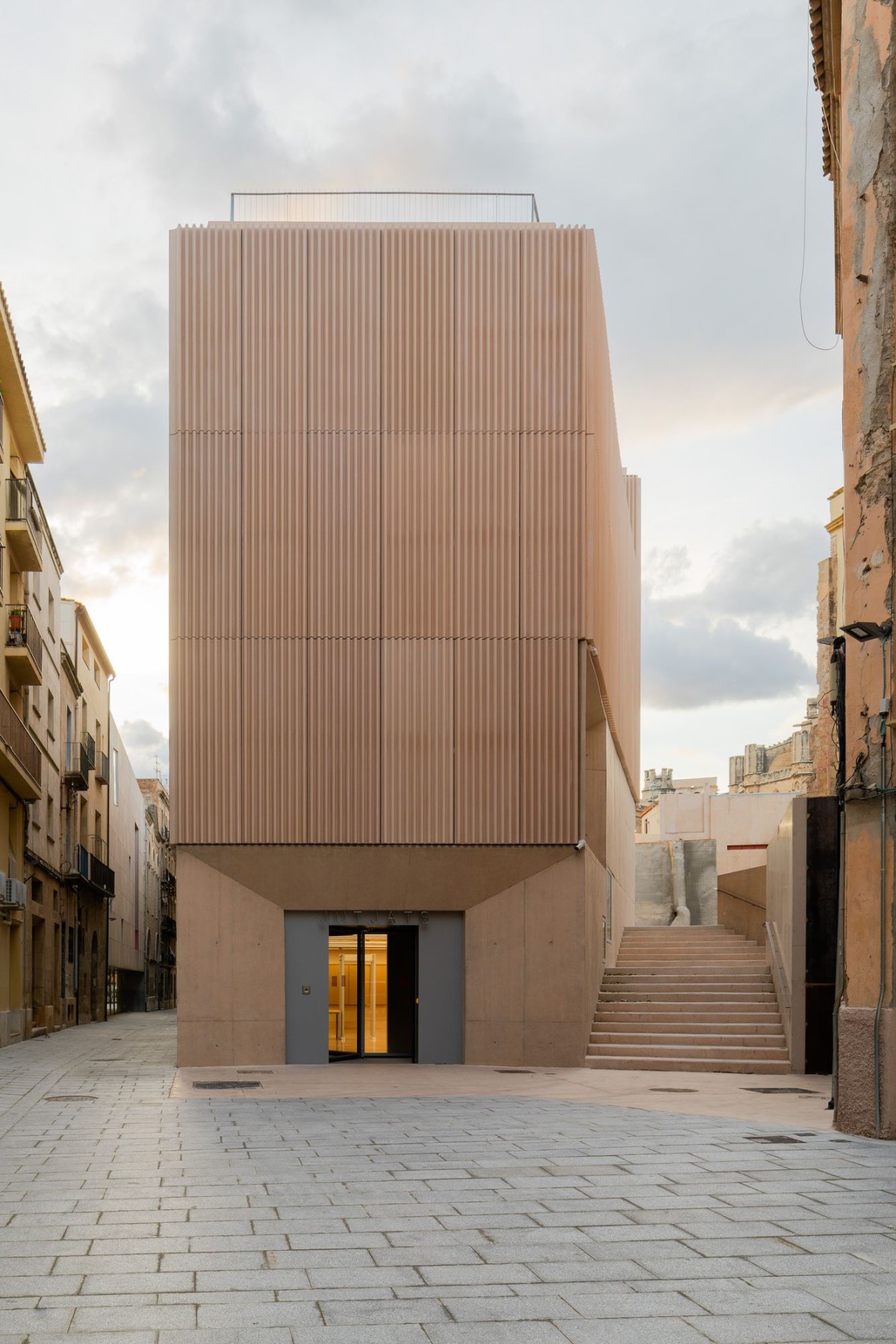 Camps+Felip Arquitecturia . Law Courts . Tortosa de Llobet Studio afasia (1)