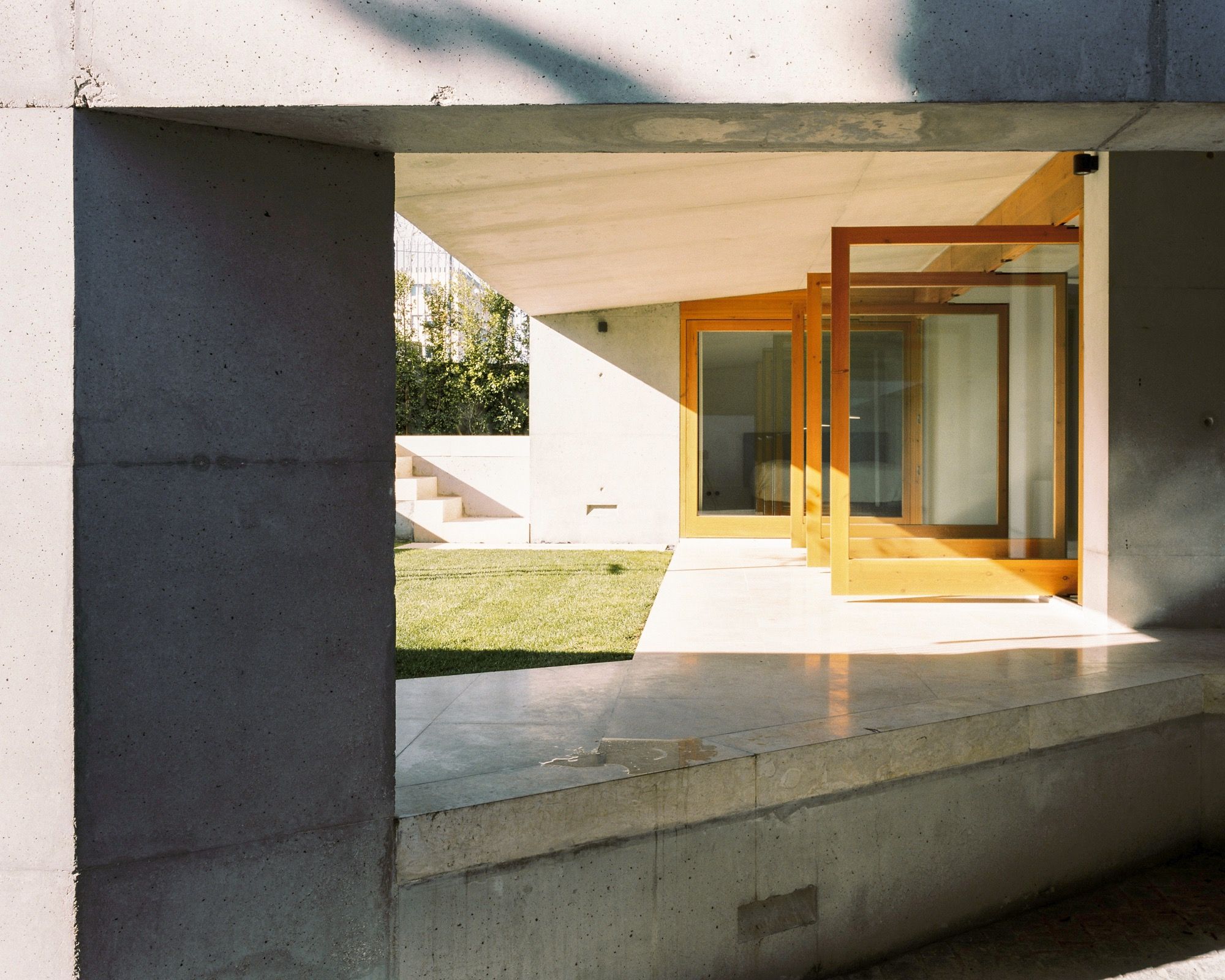 Pedro Domingos . HOUSE IN RESTELO . LISBON Rui Cardoso afasia (5) – a f ...