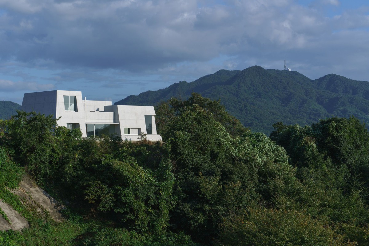 Kazunori Fujimoto . House in Mukainada . Hiroshima afasia (1)