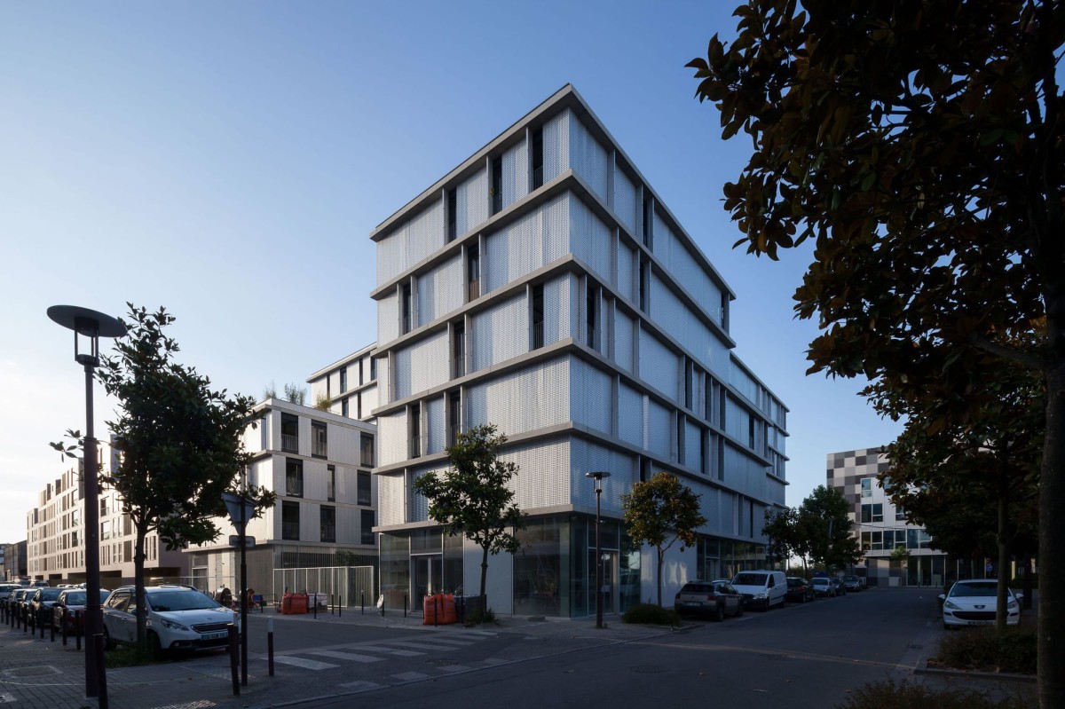 FRES architectes . Y BUILDING . Nantes Juan Cardona . Philippe Ruault  afasia (1)