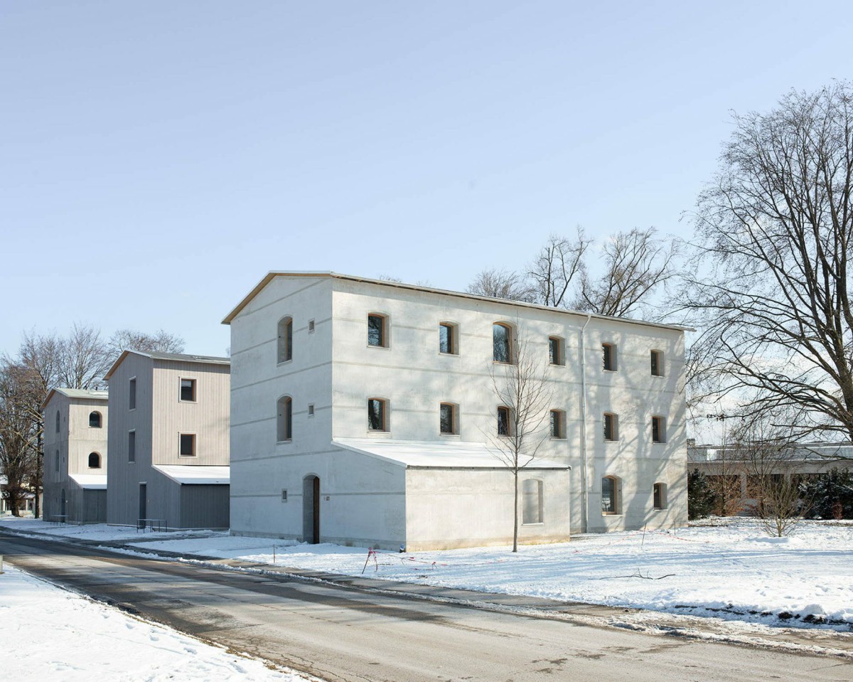 Florian Nagler . experimental houses . Bad Aibling Pk. Odessa Co afasia (1)