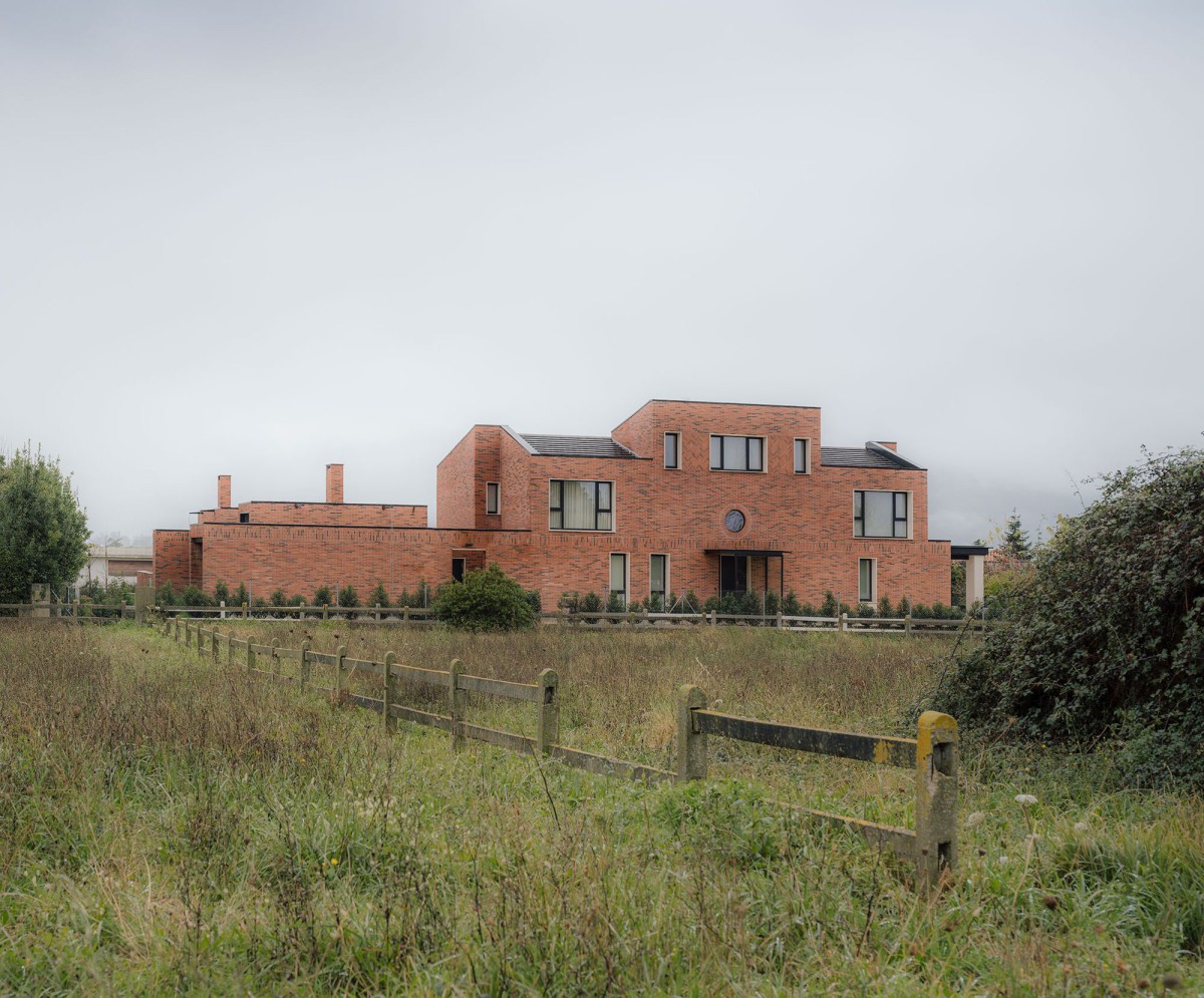 Garciagerman Arquitectos . BRICK HOUSE . Santander Miguel de Guzmán + Rocío Romero afasia (1)