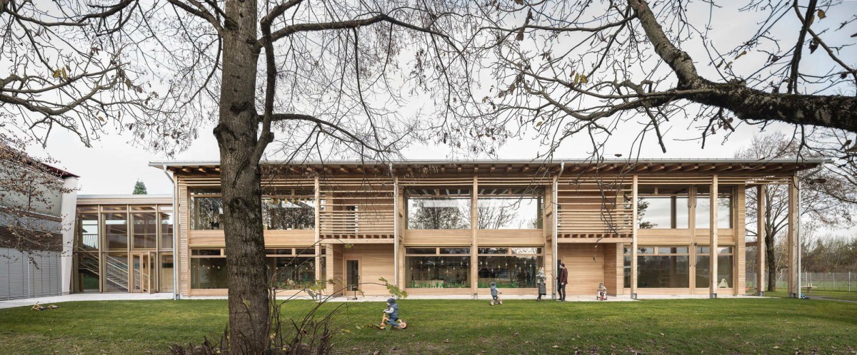 dunkelschwarz . Wals-Grünau Kindergarten extension . Thalgau Albrecht Imanuel Schnabel afasia (1)