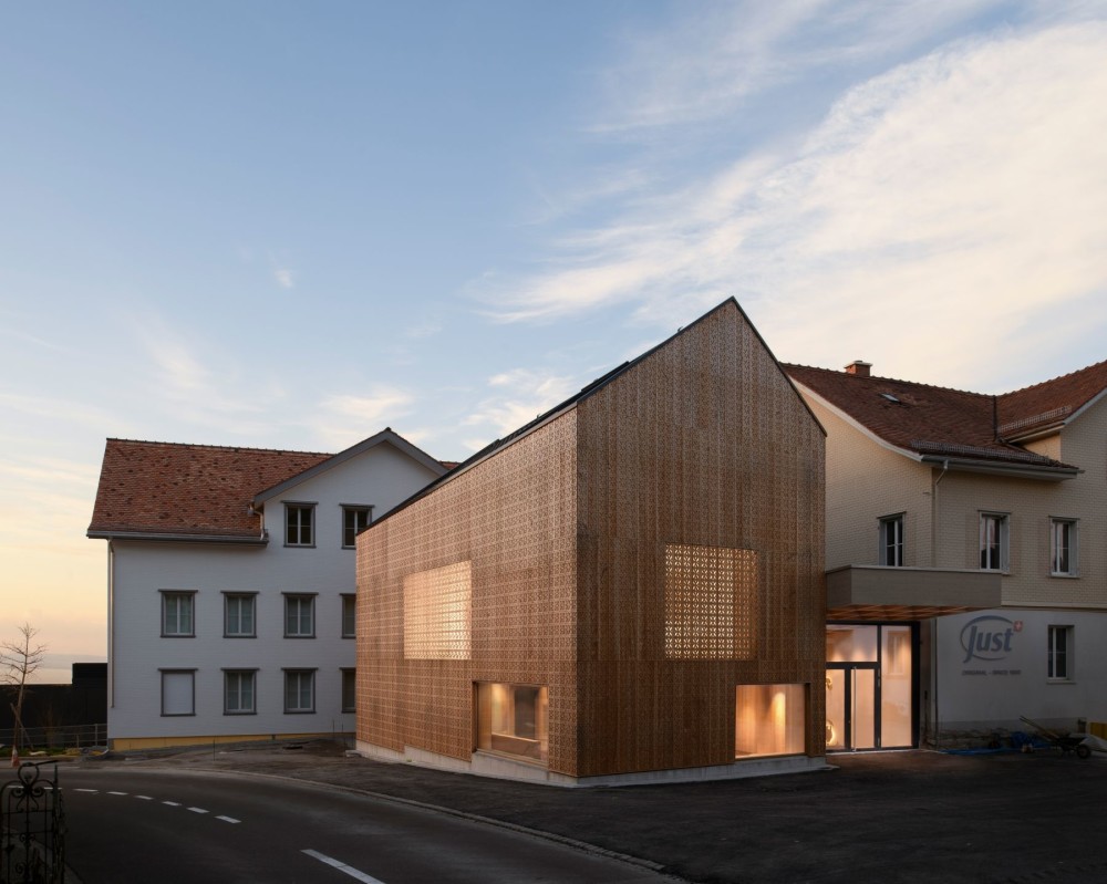 RLC Architekten . JUST Schweiz New Visitor Center . Walzenhausen Till Forrer afasia (1)