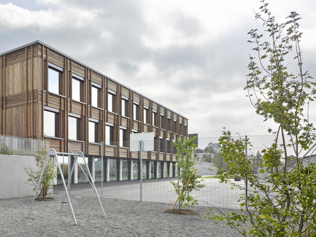 Neubau Schulhaus und Turnhalle, Holderbank AG, MJ2B Architekten, – a f ...