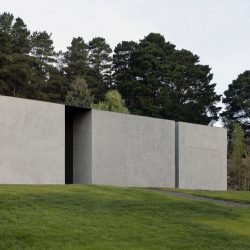 Adam Kane . Grey House . Daylesford Timothy Kaye afasia (2)