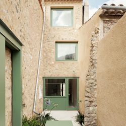 Isla Architects . One Courtyard, Two Houses . Esporles afasia (3)